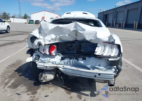 2022 Ford Mustang Ecoboost Fastback z USA, uszkodzony, nr VIN 1FA6P8TH0N5139048